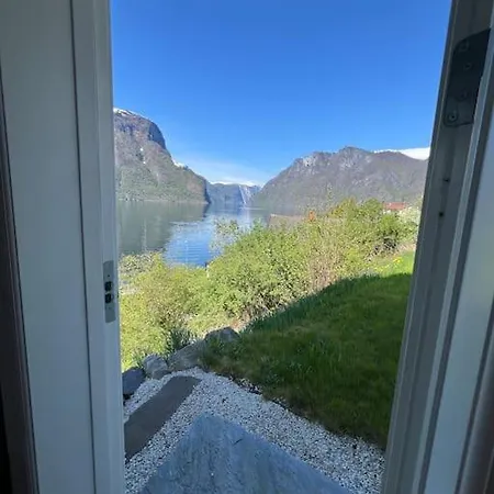 Nyrestaurert Hus Fra 1700-tallet 펜션