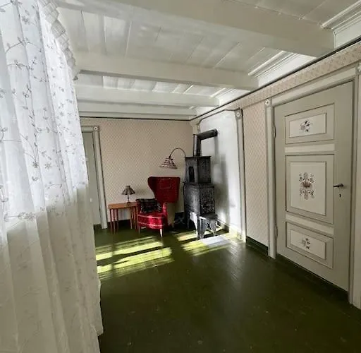 Nyrestaurert Hus Fra 1700-tallet 度假居 Bjorgo